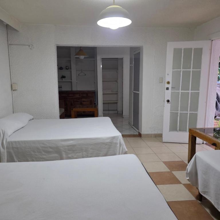 Anys Hostal - Double or Twin Room - 5
