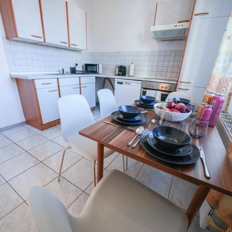 1-Zimmer-Apartment, 18 Min Altstadt, Smart TV - Apartment mit 1 Schlafzimmer und Gartenblick - 3