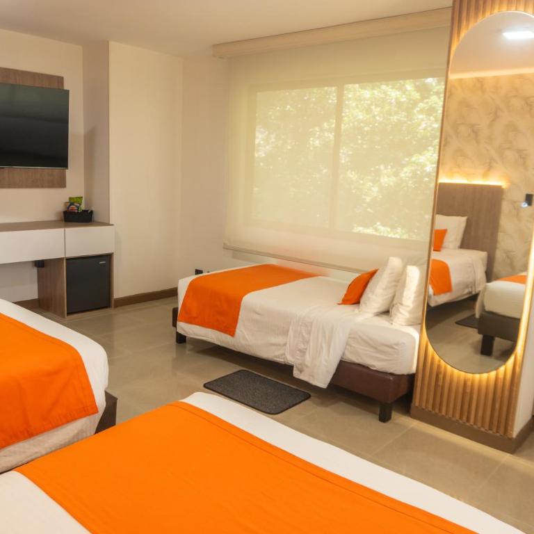 Hotel Pinares Plaza - Triple Room - 6