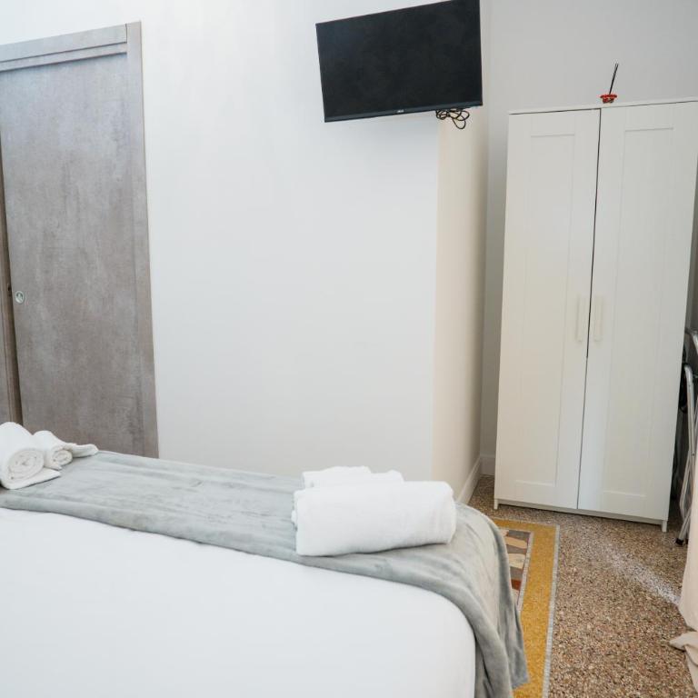 Joy's Rooms Ortigia - Camera Matrimoniale con Balcone - 3