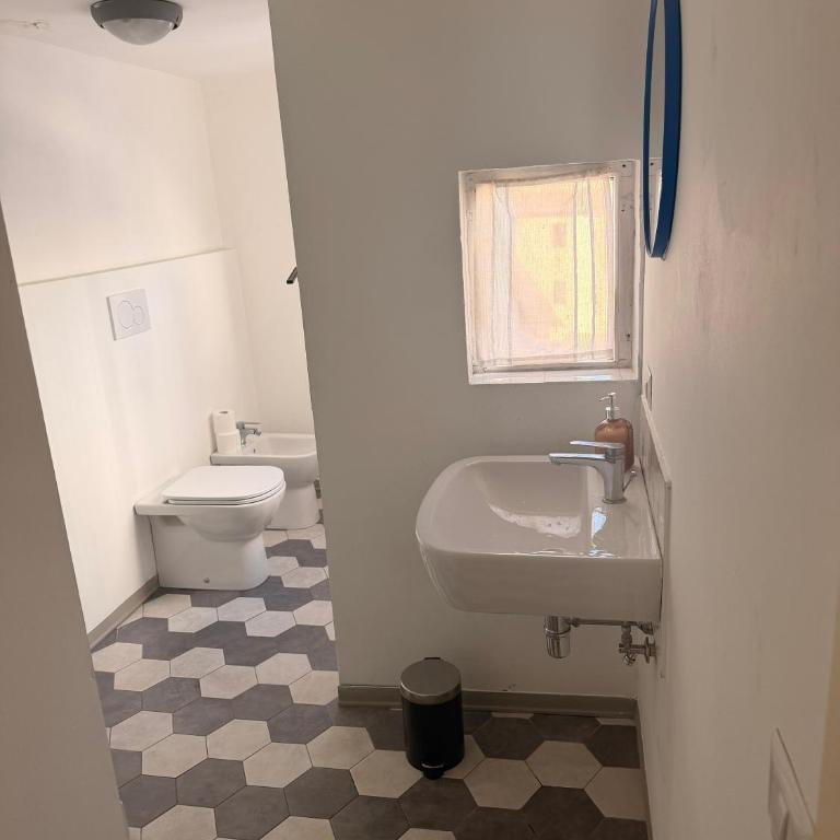 Leone XIV Firenze - Camera Singola con Bagno Privato - 3