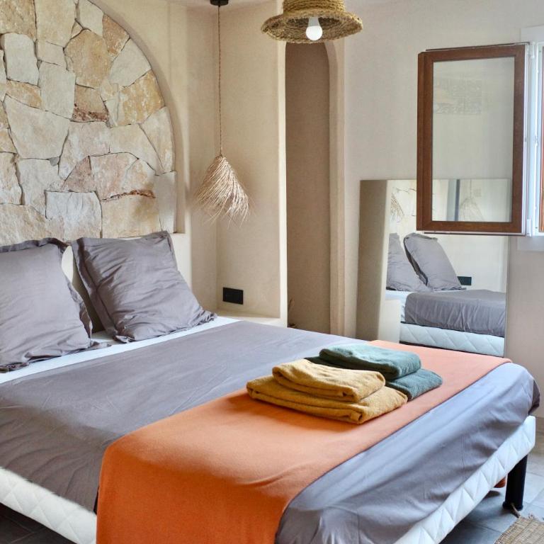 Gîte confort 15 couchages, vue panoramique Montagne Hautes Alpes, Terrasses - Casa de 6 dormitorios - 17