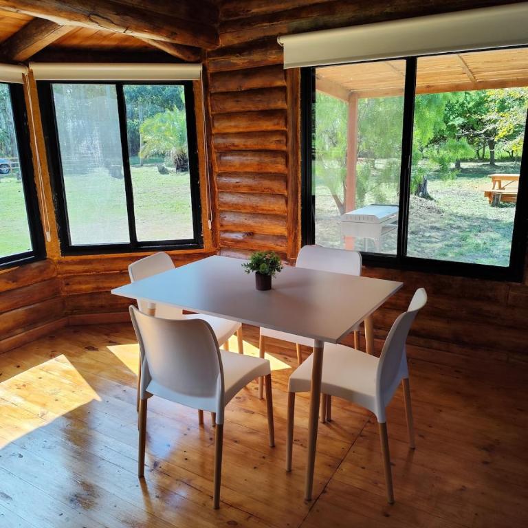 Cabaña a estrenar en el bosque, con pileta privada - Casa con 1 dormitorio - 45