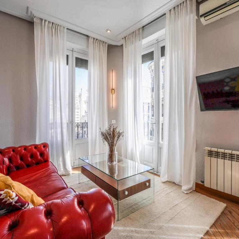 AmazINN Boutique Madrid Canalejas - Two-Bedroom Apartment with Balcony - 56