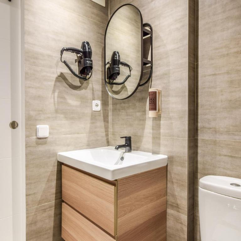 AmazINN Collection Madrid San Bernardo - Apartamento de 2 dormitorios con vistas a la ciudad - 24