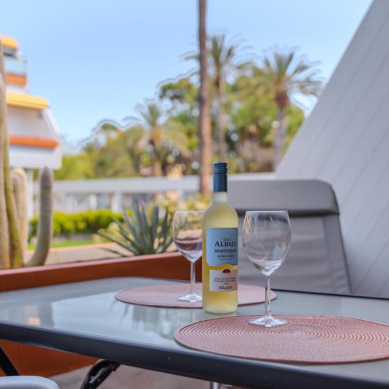 Sunny Studio with Pool & Terrace & WIFI - Apartamento de 1 dormitorio - 1