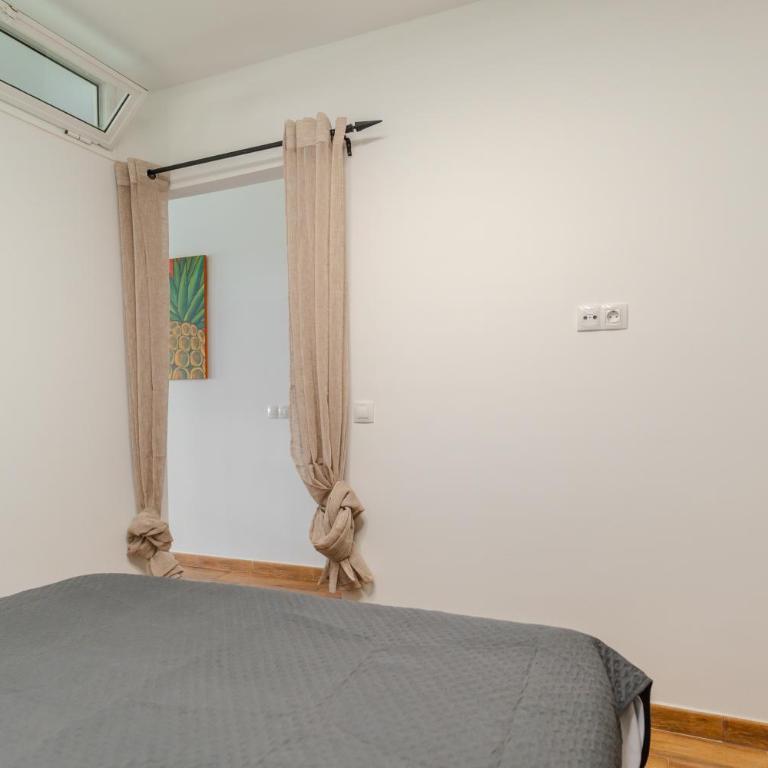 Sunny Studio with Pool & Terrace & WIFI - Apartamento de 1 dormitorio - 15