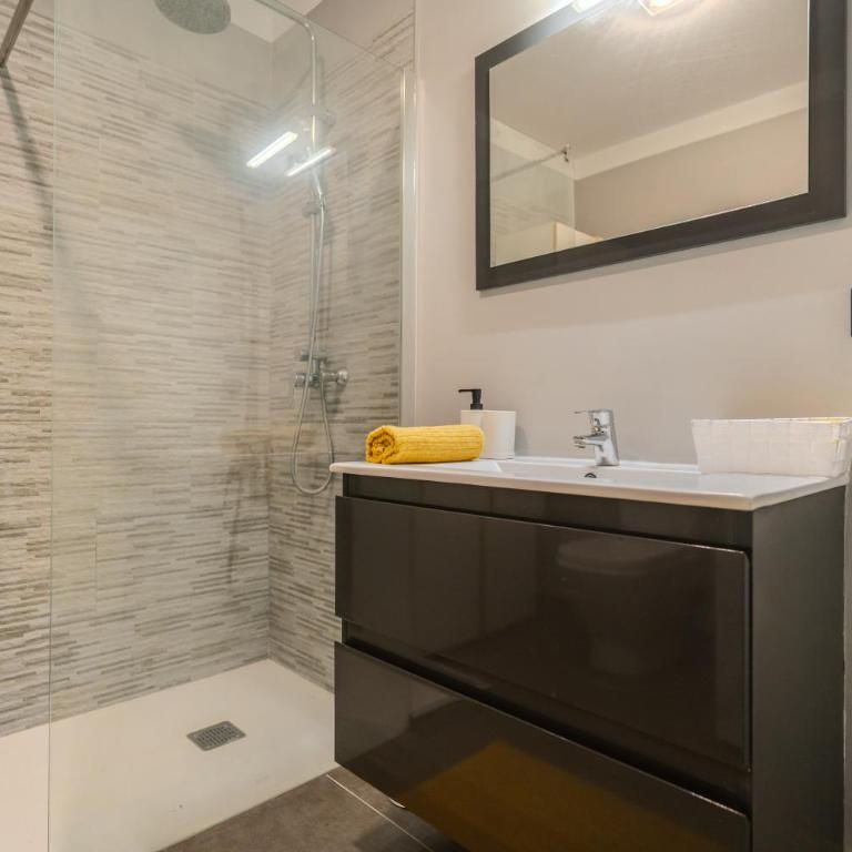 Sunny Studio with Pool & Terrace & WIFI - Apartamento de 1 dormitorio - 24