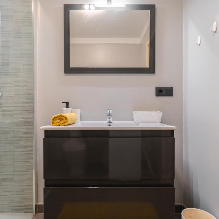 Sunny Studio with Pool & Terrace & WIFI - Apartamento de 1 dormitorio - 26