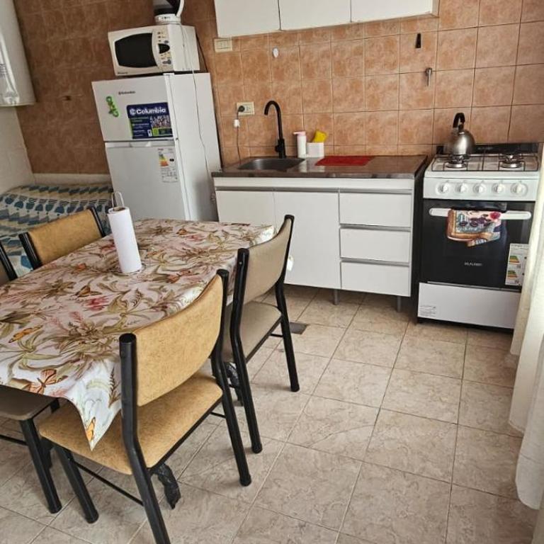 alojamiento yeico - Apartamento de 1 dormitorio - 2