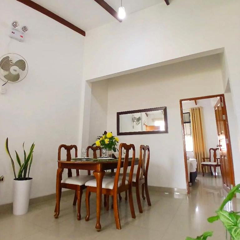 HEYSEN Haus - Three-Bedroom Apartment - High Floor - 41