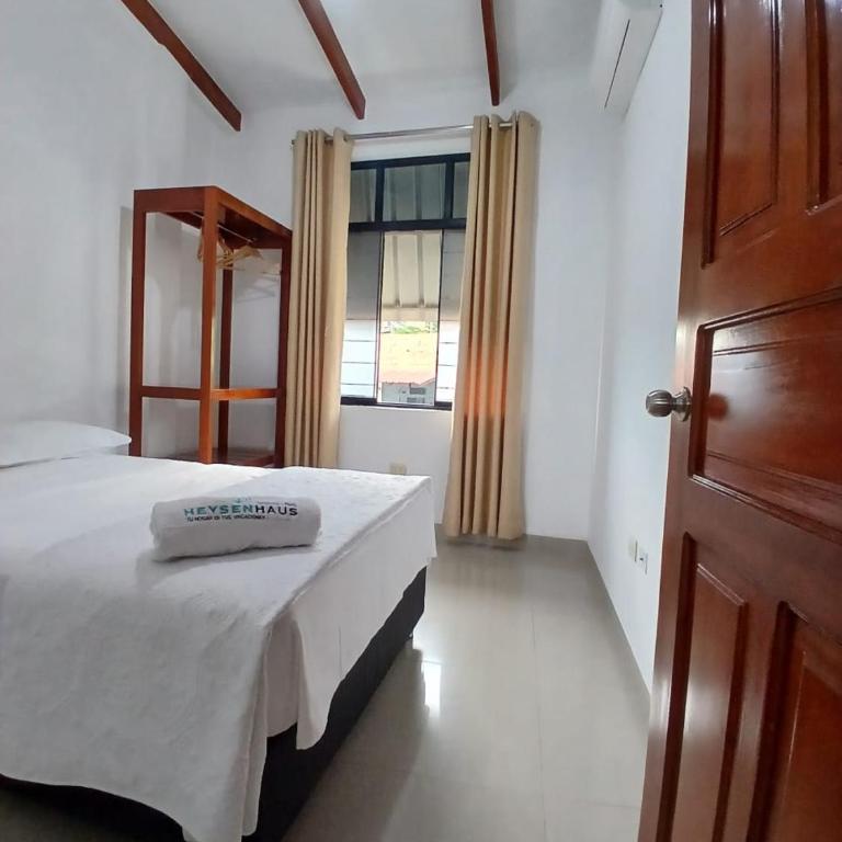 HEYSEN Haus - Three-Bedroom Apartment - High Floor - 27