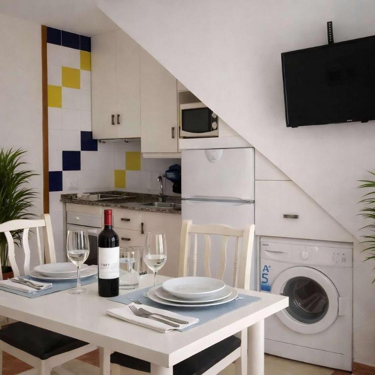 Apartamento Trafalgar con aire acondicionado solo reservamos a parejas - Apartamento - 1
