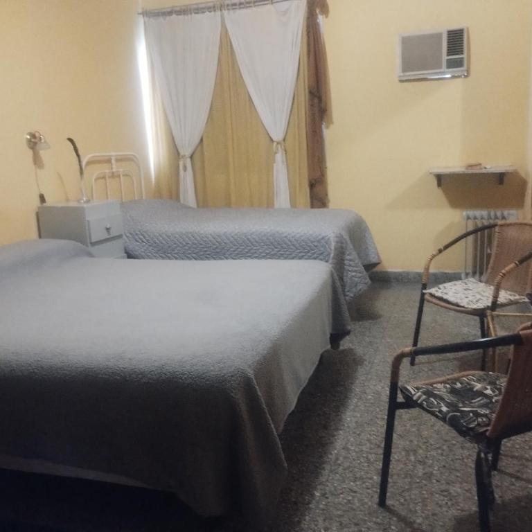 Toto - One-Bedroom House - 2
