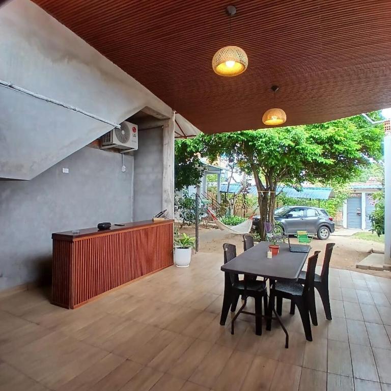 HEYSEN Haus - Three-Bedroom Apartment - High Floor - 13