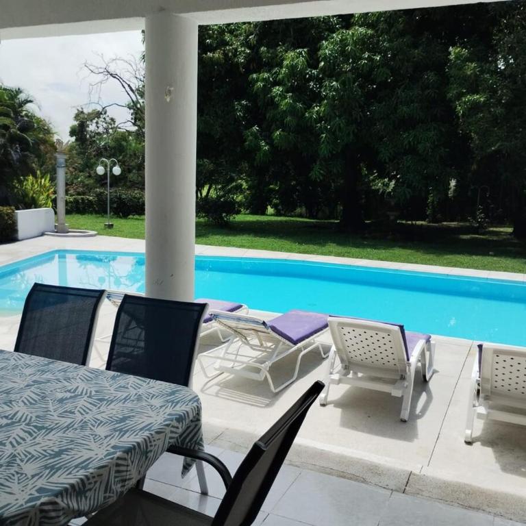 Casa en Condominio El Peñón, Girardot - Casa de 4 dormitorios - 3