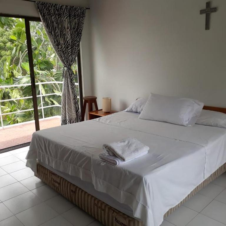 Casa en Condominio El Peñón, Girardot - Casa de 4 dormitorios - 10