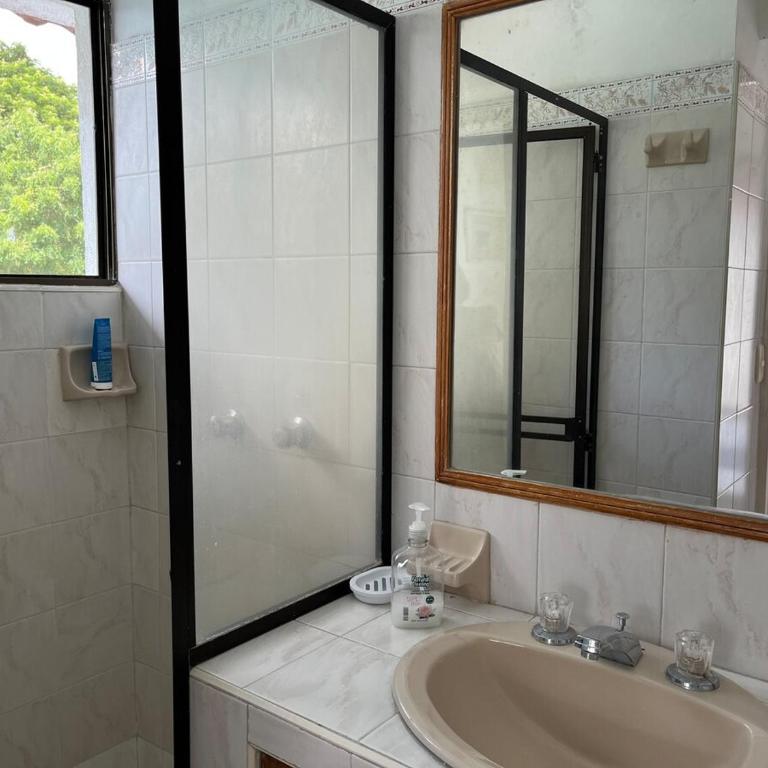 Casa en Condominio El Peñón, Girardot - Casa de 4 dormitorios - 23