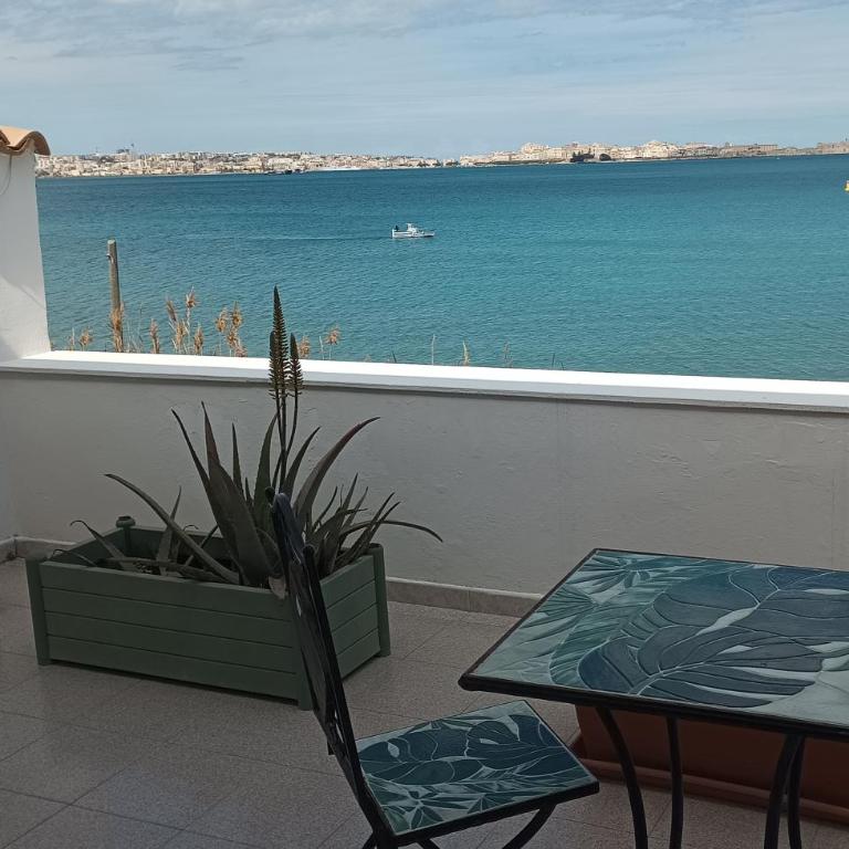 La Casa dell'isola - Appartamento con Vista Mare - 12