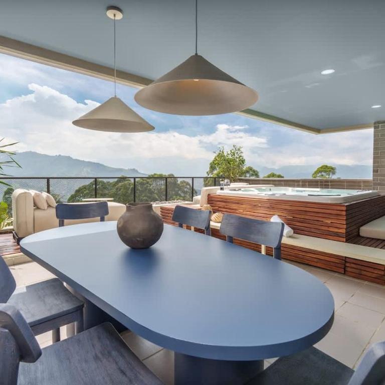 Designer Penthouse with Private Jacuzzi & Andes Views - Apartamento - 1