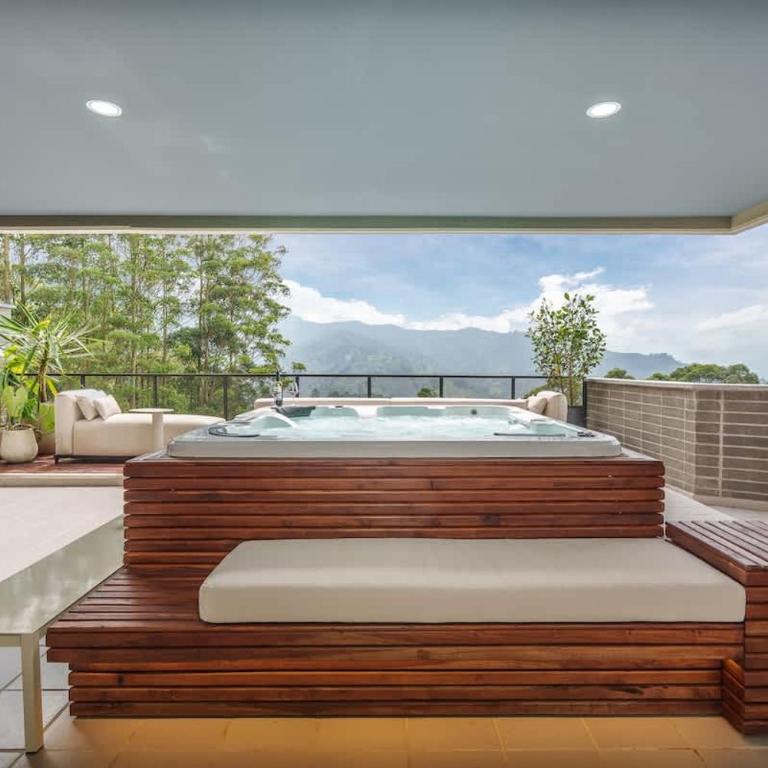 Designer Penthouse with Private Jacuzzi & Andes Views - Apartamento - 18