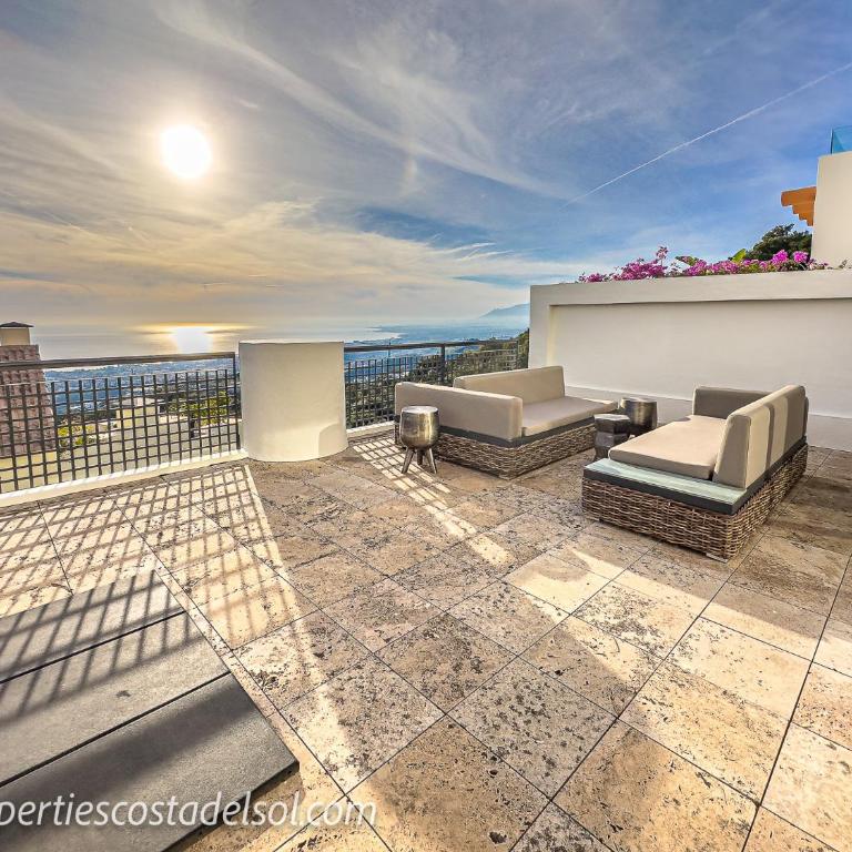 Luxury Retreat in Los Monteros Marbella - Two-Bedroom Apartment - 1