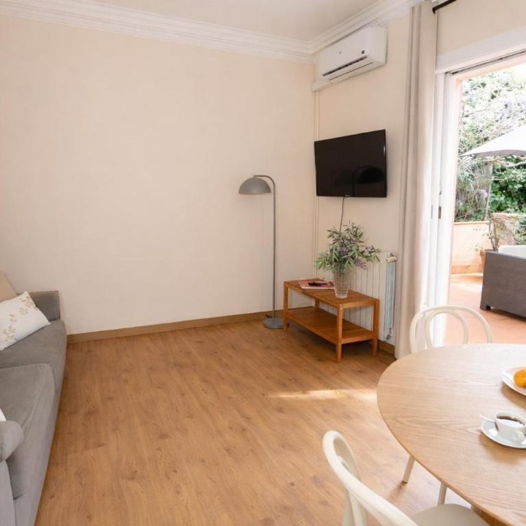 Tibidabo Apartments - Two-Bedroom Apartment with Terrace - 30