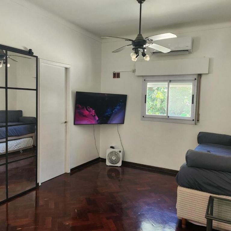 Precio y Calidad Luminoso departamento cerca del Hospital Italiano - Apartamento de 2 dormitorios - 6
