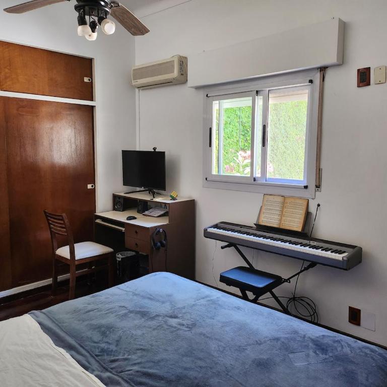 Precio y Calidad Luminoso departamento cerca del Hospital Italiano - Apartamento de 2 dormitorios - 9