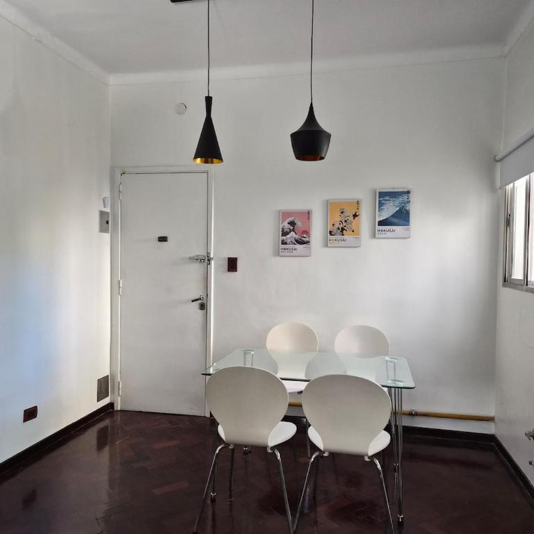 Precio y Calidad Luminoso departamento cerca del Hospital Italiano - Apartamento de 2 dormitorios - 17