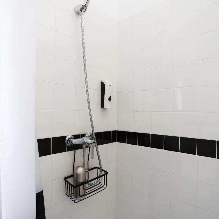 Tibidabo Apartments - Two-Bedroom Apartment with Terrace - 12