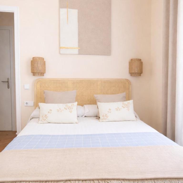 Tibidabo Apartments - Two-Bedroom Apartment with Terrace - 5