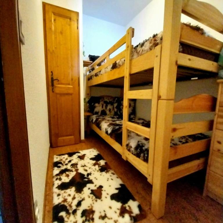 Arêches, 4 pers, télésiège à 5 mn à pied, grande terrasse en RDJ - Apartamento de 2 dormitorios - 8