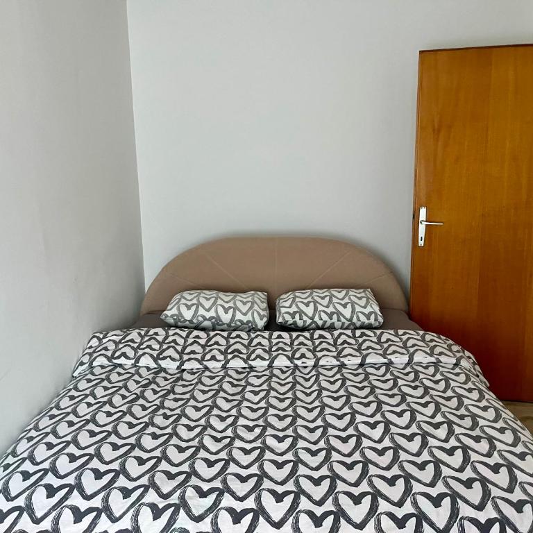 City Dock Apartment - Two-Bedroom Apartment - 5