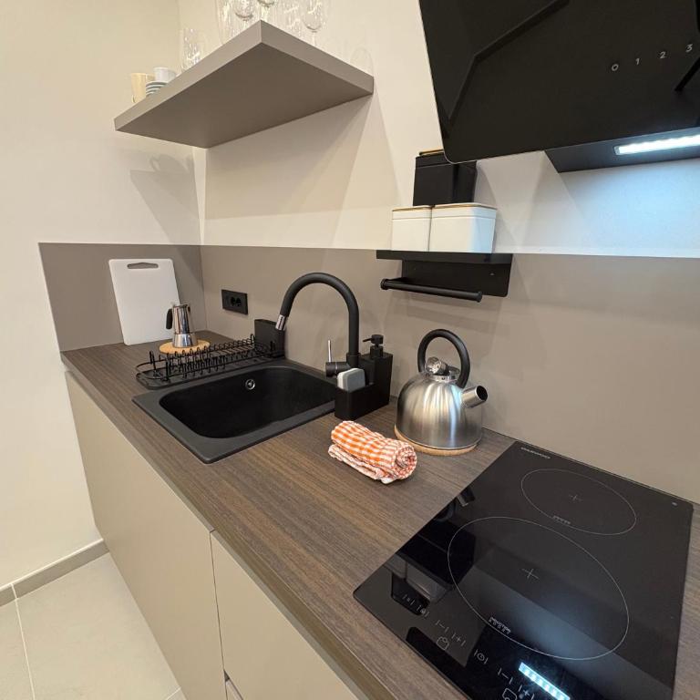 Stay & Dream in Naples - Appartamento con 1 Camera da Letto con Balcone e Vista Città - 6