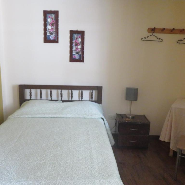 Alojamiento con piscina - Habitación Doble con baño privado - 5