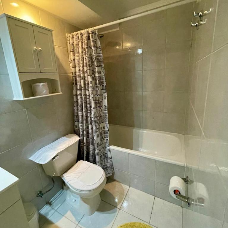 Confortable departamento muy bien ubicado - Two-Bedroom Apartment - 8