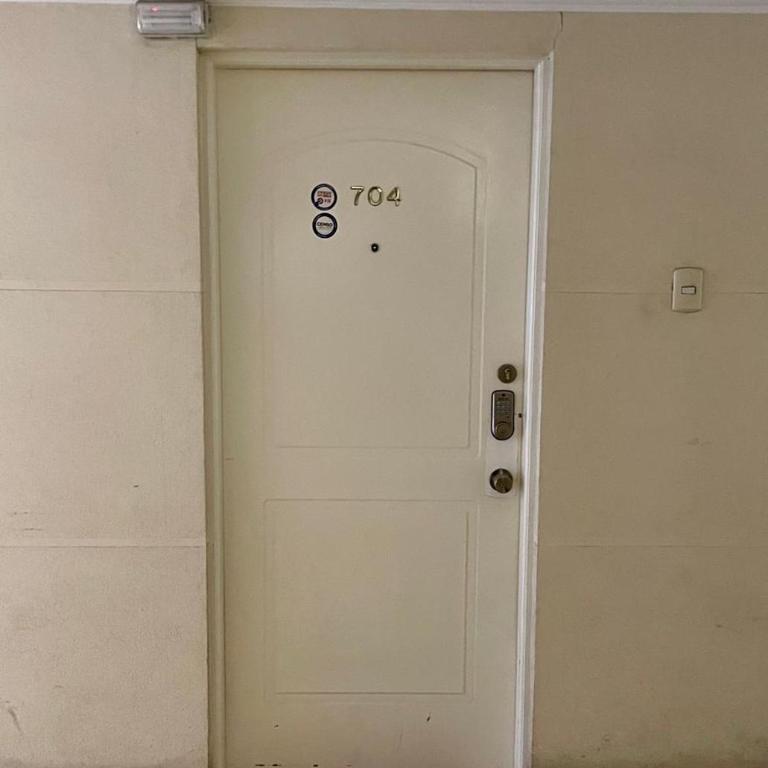 Confortable departamento muy bien ubicado - Two-Bedroom Apartment - 10
