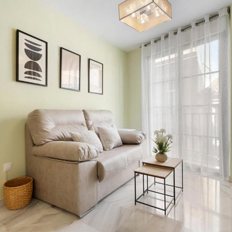 Acogedor piso en Calle Rosaleda Málaga centro - Apartamento - 12