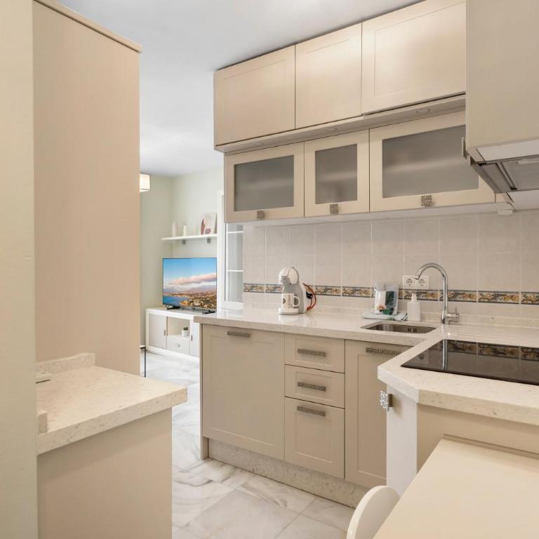 Acogedor piso en Calle Rosaleda Málaga centro - Apartamento - 9