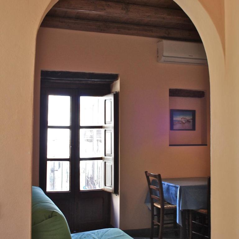 Al 199 - Appartamento con 1 Camera da Letto e Balcone - 1