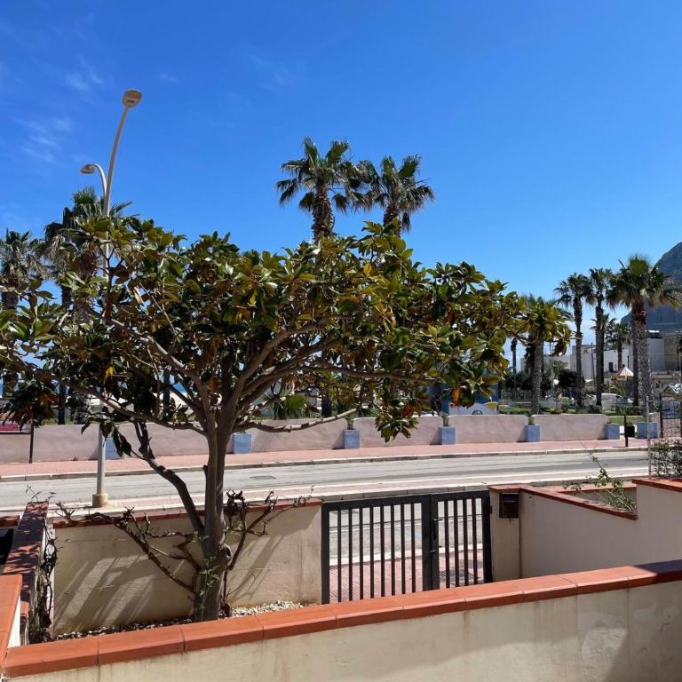 Villa Ciuri di fronte al mare - Casa Vacanze con 2 Camere da Letto - 58