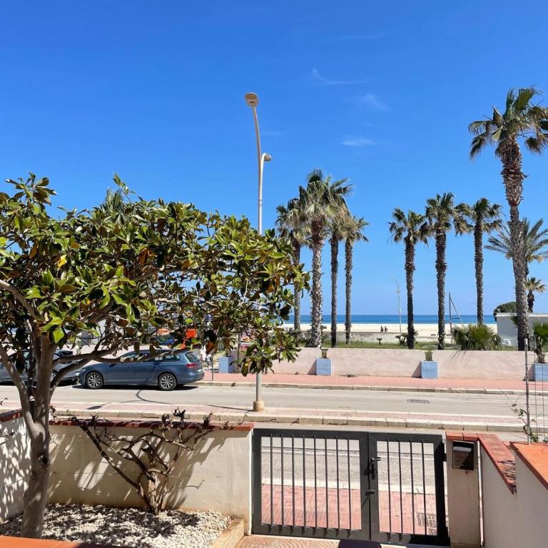 Villa Ciuri di fronte al mare - Casa Vacanze con 2 Camere da Letto - 60