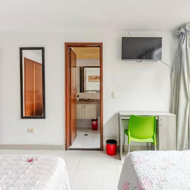 Hospedaje Sary House - Habitación Familiar Estándar - 9