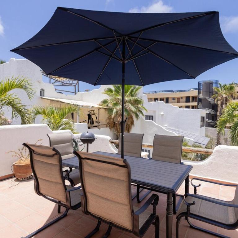 2BR stay with patio & open-air dining - Apartamento de 2 dormitorios - 2