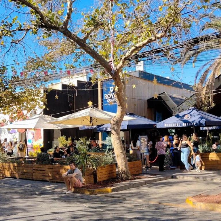 Apart completo con balcón, cercano a Est Metro y Barrio Italia - Apartamento de 1 dormitorio - 41