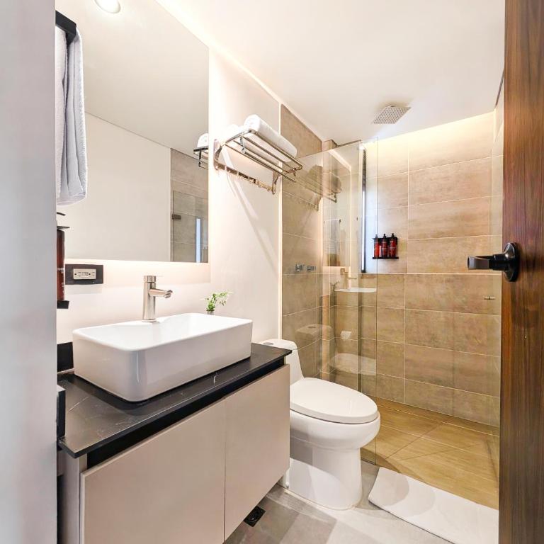 Laureles Selection Suites - Suite with City View - 9