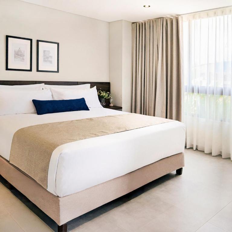 Laureles Selection Suites - Suite with City View - 1