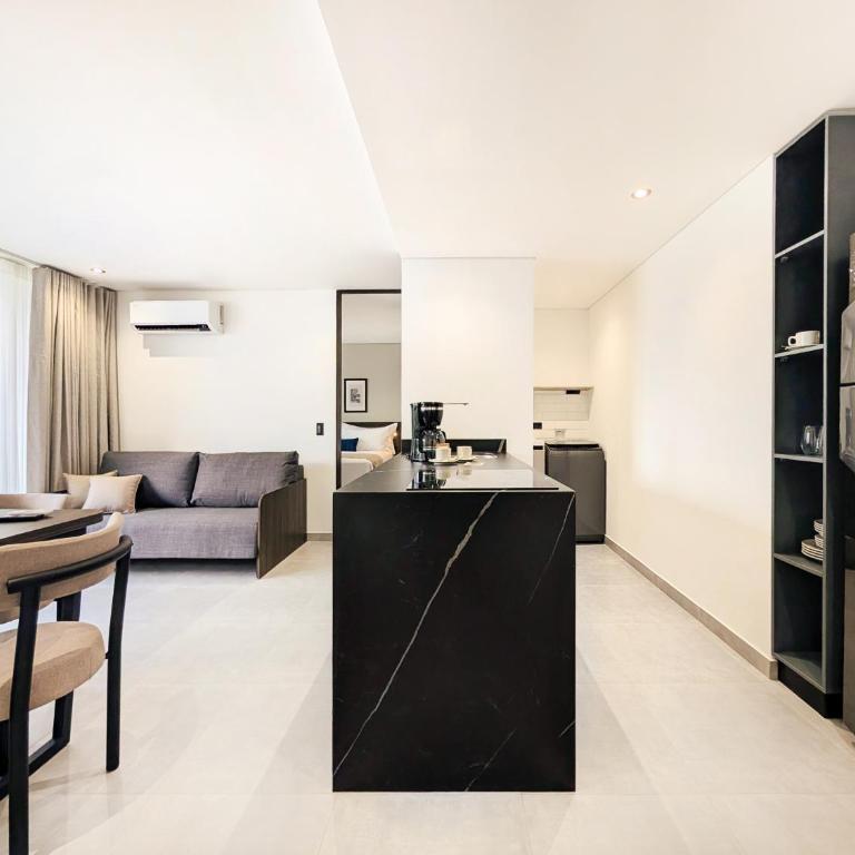 Laureles Selection Suites - Family Suite - 9