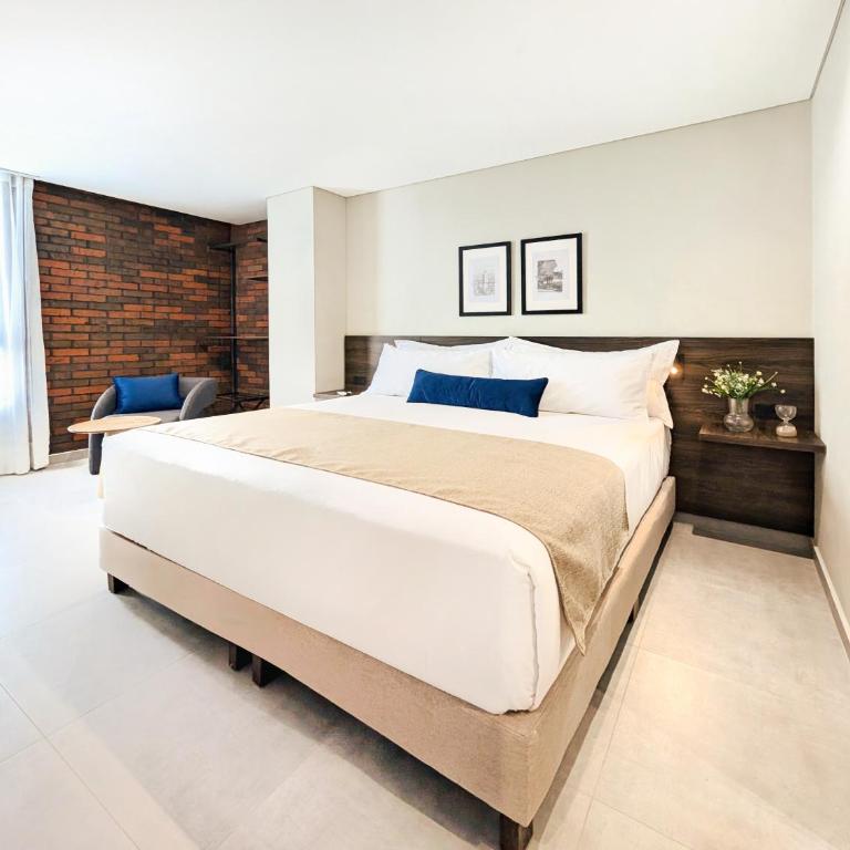 Laureles Selection Suites - Family Suite - 11